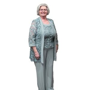 R&M Richards Women's Pantsuit